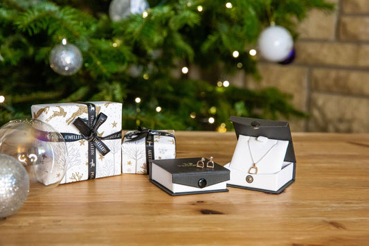 Why equestrian Jewellery makes a great gift for the horse-lover.