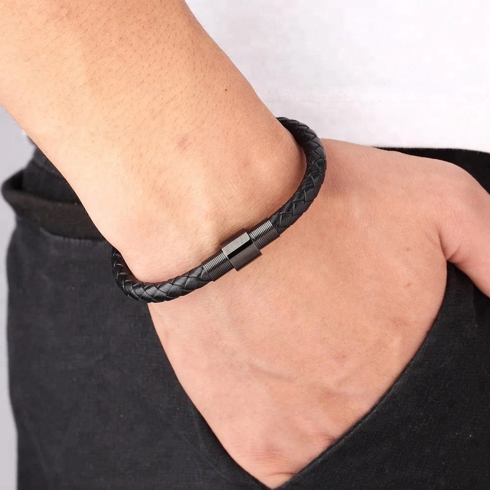 PEGASUS JEWELLERY Men's Leather Recharge Vitality Bracelet