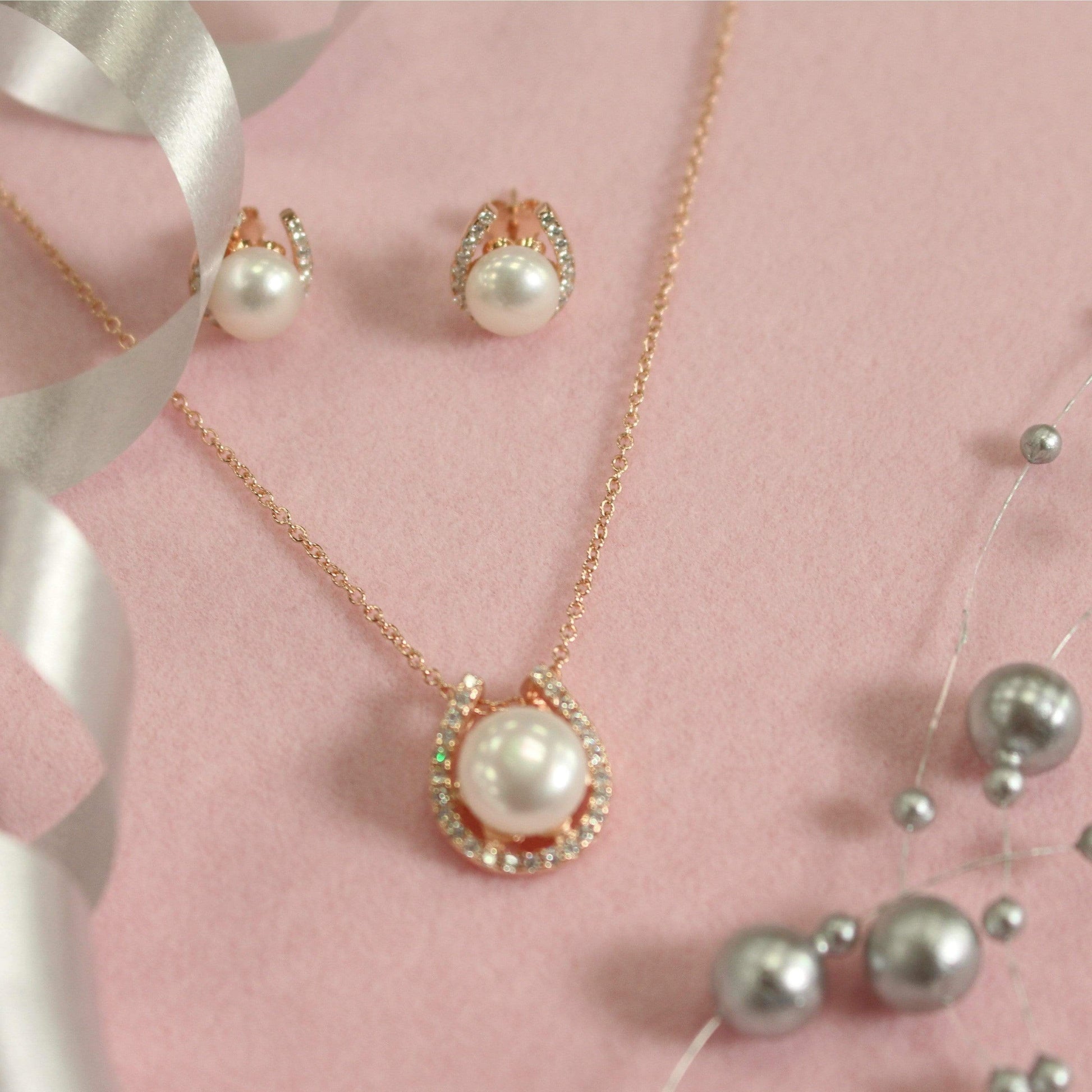 PEGASUS JEWELLERY Necklaces Rose Gold Pearl Horseshoe Sparkle Necklace